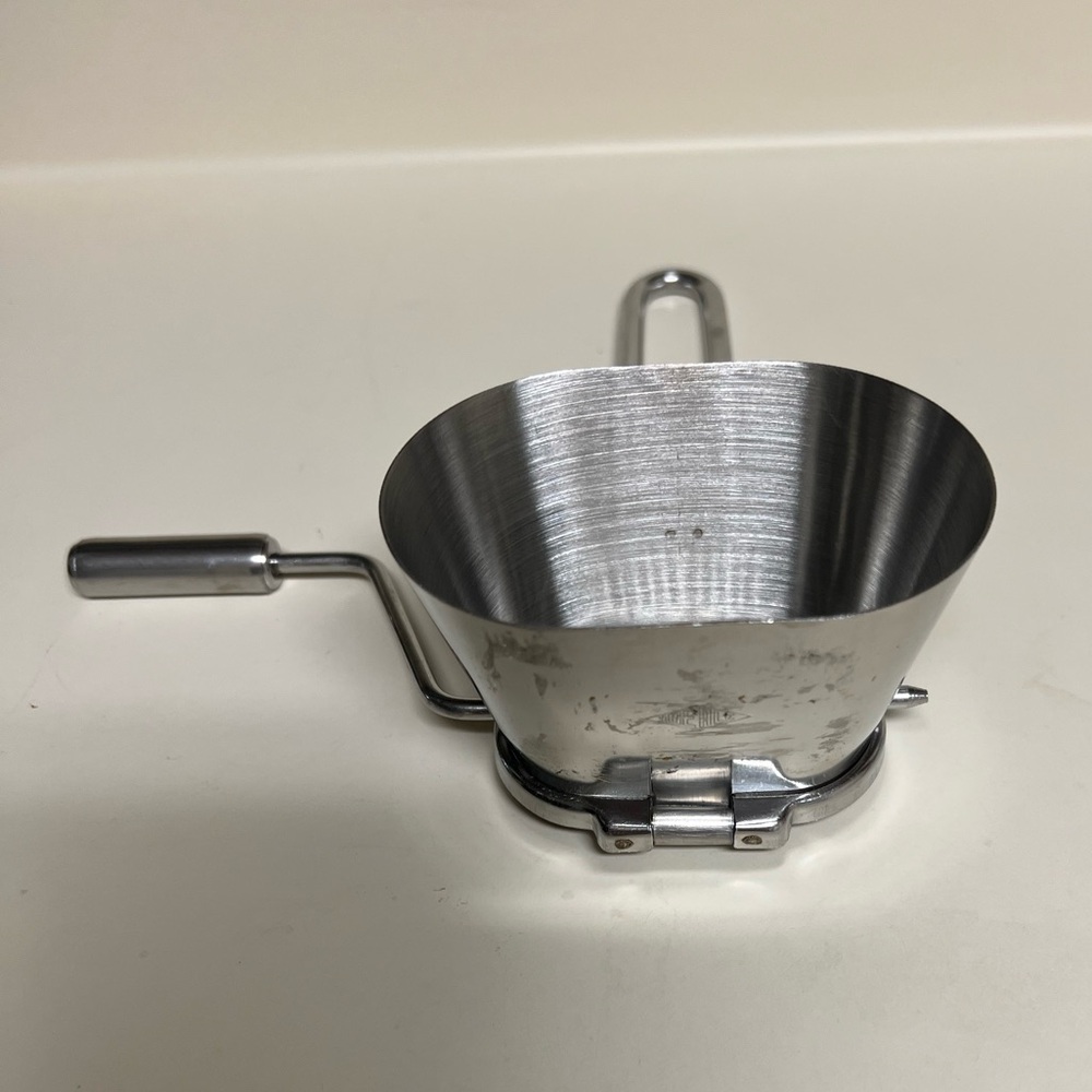 IDEALE Stainless Steel Rotary
Parsley/Nut/Herb Chopper Handheld
Kitchen Tool